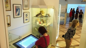 ARKTYKA I ANTARKTYKA - 200 LAT POLSKICH BADAŃ POLARNYCH" - WYSTAWA POLARNA W MUZEUM IM. J. MALCZEWSKIEGO W RADOMIU